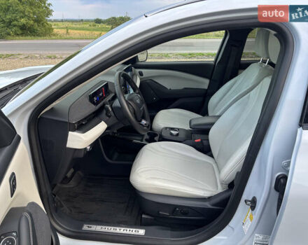 Белый Форд Mustang Mach-E, объемом двигателя 0 л и пробегом 56 тыс. км за 25700 $, фото 11 на Automoto.ua