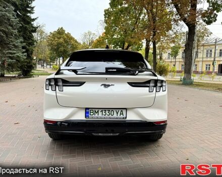 Белый Форд Mustang Mach-E, объемом двигателя 0 л и пробегом 24 тыс. км за 27999 $, фото 3 на Automoto.ua