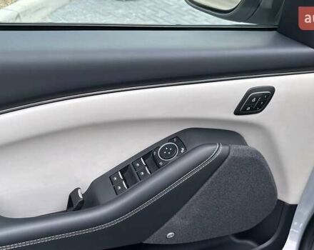 Белый Форд Mustang Mach-E, объемом двигателя 0 л и пробегом 56 тыс. км за 25700 $, фото 12 на Automoto.ua