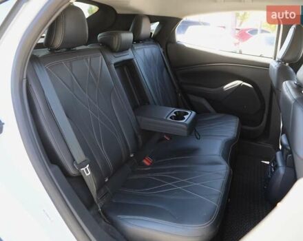 Белый Форд Mustang Mach-E, объемом двигателя 0 л и пробегом 67 тыс. км за 27500 $, фото 9 на Automoto.ua