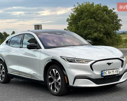 Белый Форд Mustang Mach-E, объемом двигателя 0 л и пробегом 56 тыс. км за 25700 $, фото 1 на Automoto.ua