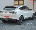 Белый Форд Mustang Mach-E, объемом двигателя 0 л и пробегом 92 тыс. км за 25400 $, фото 16 на Automoto.ua