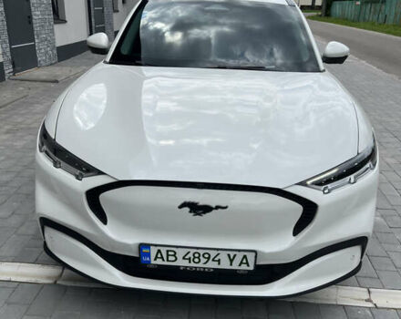 Білий Форд Mustang Mach-E, об'ємом двигуна 0 л та пробігом 34 тис. км за 27400 $, фото 1 на Automoto.ua