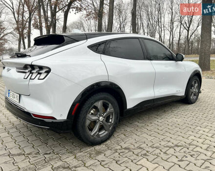 Белый Форд Mustang Mach-E, объемом двигателя 0 л и пробегом 67 тыс. км за 30000 $, фото 6 на Automoto.ua