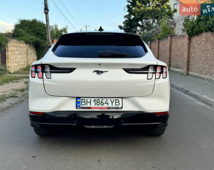 Белый Форд Mustang Mach-E, объемом двигателя 0 л и пробегом 75 тыс. км за 23500 $, фото 6 на Automoto.ua