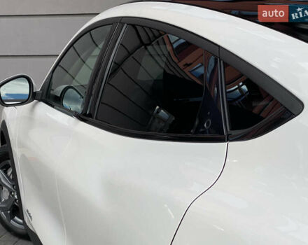 Белый Форд Mustang Mach-E, объемом двигателя 0 л и пробегом 58 тыс. км за 22950 $, фото 44 на Automoto.ua