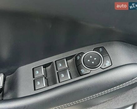 Белый Форд Mustang Mach-E, объемом двигателя 0 л и пробегом 80 тыс. км за 26640 $, фото 15 на Automoto.ua