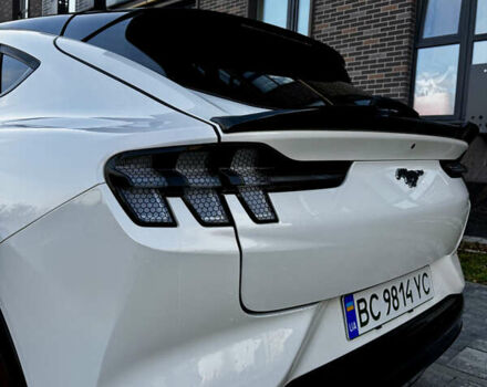 Білий Форд Mustang Mach-E, об'ємом двигуна 0 л та пробігом 42 тис. км за 25300 $, фото 28 на Automoto.ua