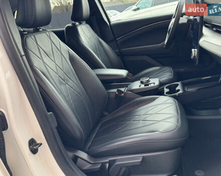 Белый Форд Mustang Mach-E, объемом двигателя 0 л и пробегом 59 тыс. км за 21950 $, фото 73 на Automoto.ua