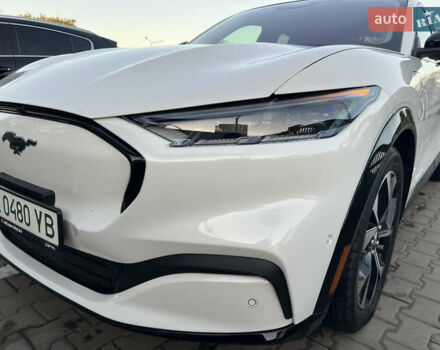 Білий Форд Mustang Mach-E, об'ємом двигуна 0 л та пробігом 48 тис. км за 26100 $, фото 4 на Automoto.ua