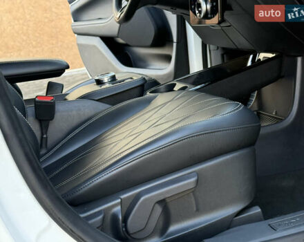 Белый Форд Mustang Mach-E, объемом двигателя 0 л и пробегом 60 тыс. км за 22200 $, фото 65 на Automoto.ua