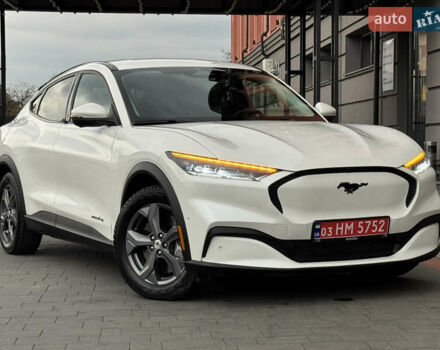 Белый Форд Mustang Mach-E, объемом двигателя 0 л и пробегом 59 тыс. км за 21950 $, фото 13 на Automoto.ua