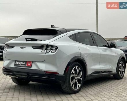 Белый Форд Mustang Mach-E, объемом двигателя 0 л и пробегом 80 тыс. км за 26640 $, фото 6 на Automoto.ua