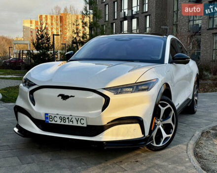 Білий Форд Mustang Mach-E, об'ємом двигуна 0 л та пробігом 42 тис. км за 25300 $, фото 2 на Automoto.ua