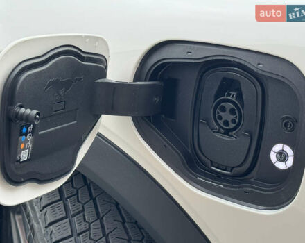 Белый Форд Mustang Mach-E, объемом двигателя 0 л и пробегом 59 тыс. км за 21950 $, фото 29 на Automoto.ua