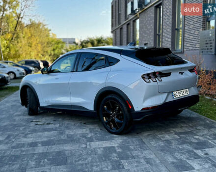 Белый Форд Mustang Mach-E, объемом двигателя 0 л и пробегом 32 тыс. км за 24500 $, фото 4 на Automoto.ua