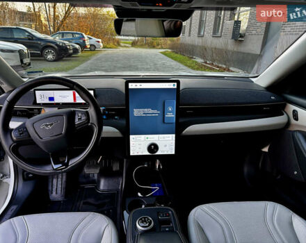 Білий Форд Mustang Mach-E, об'ємом двигуна 0 л та пробігом 42 тис. км за 25300 $, фото 36 на Automoto.ua