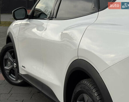 Белый Форд Mustang Mach-E, объемом двигателя 0 л и пробегом 59 тыс. км за 21950 $, фото 45 на Automoto.ua