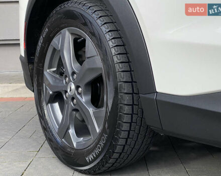 Белый Форд Mustang Mach-E, объемом двигателя 0 л и пробегом 58 тыс. км за 22950 $, фото 16 на Automoto.ua