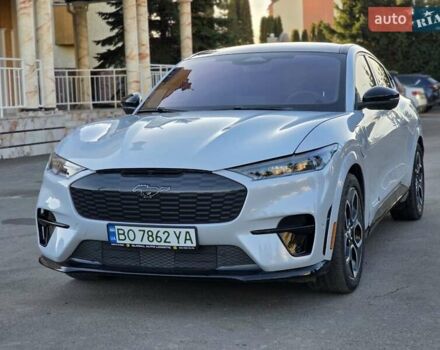 Белый Форд Mustang Mach-E, объемом двигателя 0 л и пробегом 31 тыс. км за 31999 $, фото 4 на Automoto.ua