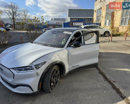 Білий Форд Mustang Mach-E, об'ємом двигуна 0 л та пробігом 90 тис. км за 21500 $, фото 12 на Automoto.ua