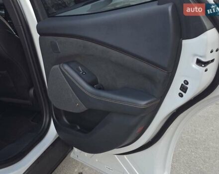 Белый Форд Mustang Mach-E, объемом двигателя 0 л и пробегом 31 тыс. км за 31999 $, фото 54 на Automoto.ua