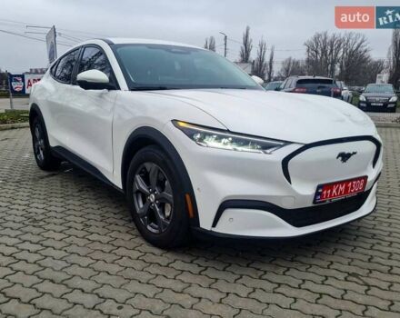 Белый Форд Mustang Mach-E, объемом двигателя 0 л и пробегом 34 тыс. км за 27000 $, фото 1 на Automoto.ua