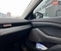 Белый Форд Mustang Mach-E, объемом двигателя 0 л и пробегом 80 тыс. км за 26640 $, фото 27 на Automoto.ua