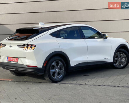 Белый Форд Mustang Mach-E, объемом двигателя 0 л и пробегом 58 тыс. км за 22950 $, фото 49 на Automoto.ua