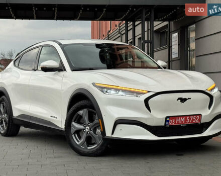 Белый Форд Mustang Mach-E, объемом двигателя 0 л и пробегом 59 тыс. км за 21950 $, фото 7 на Automoto.ua