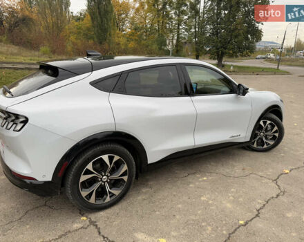 Форд Mustang Mach-E 2022 в Ровно на Automoto.ua Белый Форд Mustang Mach-E, объемом двигателя 0 л и пробегом 75 тыс. км за 23700 $, фото 15 на Automoto.ua