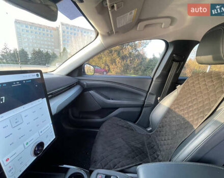 Белый Форд Mustang Mach-E, объемом двигателя 0 л и пробегом 66 тыс. км за 25000 $, фото 4 на Automoto.ua