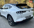 Белый Форд Mustang Mach-E, объемом двигателя 0 л и пробегом 51 тыс. км за 29900 $, фото 6 на Automoto.ua