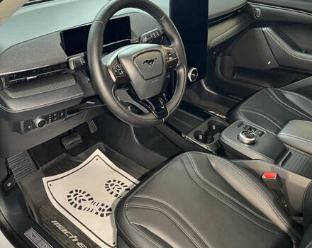 Білий Форд Mustang Mach-E, об'ємом двигуна 0 л та пробігом 22 тис. км за 28500 $, фото 5 на Automoto.ua