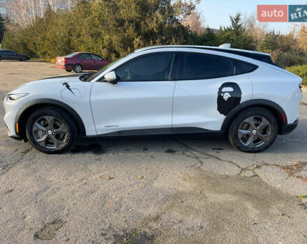 Белый Форд Mustang Mach-E, объемом двигателя 0 л и пробегом 66 тыс. км за 25000 $, фото 23 на Automoto.ua