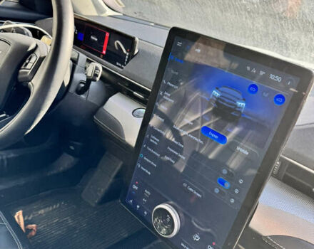 Білий Форд Mustang Mach-E, об'ємом двигуна 0 л та пробігом 90 тис. км за 21500 $, фото 4 на Automoto.ua