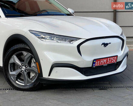Белый Форд Mustang Mach-E, объемом двигателя 0 л и пробегом 58 тыс. км за 22950 $, фото 8 на Automoto.ua