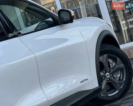 Белый Форд Mustang Mach-E, объемом двигателя 0 л и пробегом 60 тыс. км за 22200 $, фото 33 на Automoto.ua
