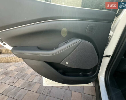 Білий Форд Mustang Mach-E, об'ємом двигуна 0 л та пробігом 48 тис. км за 25100 $, фото 31 на Automoto.ua