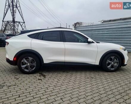 Белый Форд Mustang Mach-E, объемом двигателя 0 л и пробегом 34 тыс. км за 27000 $, фото 17 на Automoto.ua