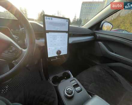 Белый Форд Mustang Mach-E, объемом двигателя 0 л и пробегом 66 тыс. км за 25000 $, фото 5 на Automoto.ua