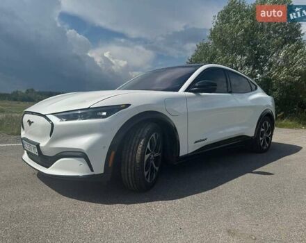 Белый Форд Mustang Mach-E, объемом двигателя 0 л и пробегом 41 тыс. км за 26500 $, фото 4 на Automoto.ua