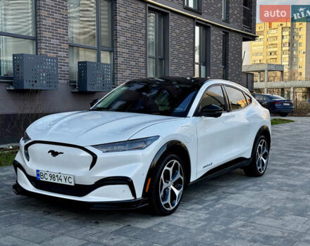 Білий Форд Mustang Mach-E, об'ємом двигуна 0 л та пробігом 42 тис. км за 25300 $, фото 4 на Automoto.ua