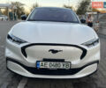 Білий Форд Mustang Mach-E, об'ємом двигуна 0 л та пробігом 48 тис. км за 26100 $, фото 5 на Automoto.ua