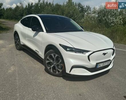 Белый Форд Mustang Mach-E, объемом двигателя 0 л и пробегом 41 тыс. км за 26500 $, фото 1 на Automoto.ua