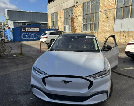 Білий Форд Mustang Mach-E, об'ємом двигуна 0 л та пробігом 90 тис. км за 21500 $, фото 9 на Automoto.ua