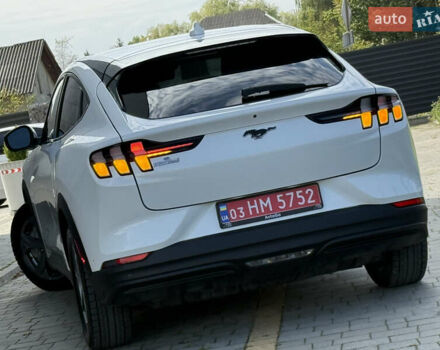 Белый Форд Mustang Mach-E, объемом двигателя 0 л и пробегом 57 тыс. км за 23600 $, фото 28 на Automoto.ua