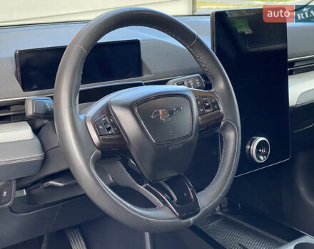 Белый Форд Mustang Mach-E, объемом двигателя 0 л и пробегом 58 тыс. км за 22950 $, фото 55 на Automoto.ua