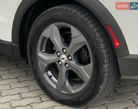 Білий Форд Mustang Mach-E, об'ємом двигуна 0 л та пробігом 58 тис. км за 22450 $, фото 59 на Automoto.ua