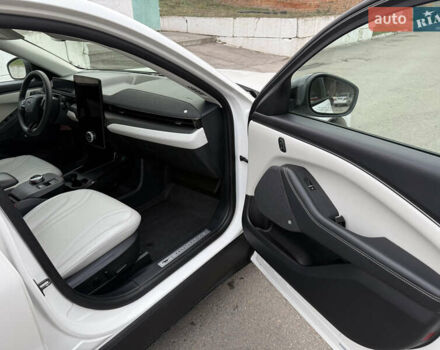 Білий Форд Mustang Mach-E, об'ємом двигуна 0 л та пробігом 61 тис. км за 23500 $, фото 15 на Automoto.ua